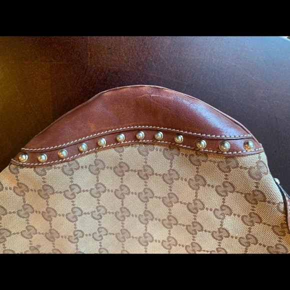 Authentic Gucci hobo handbag ! $695 - Picture 4 of 8